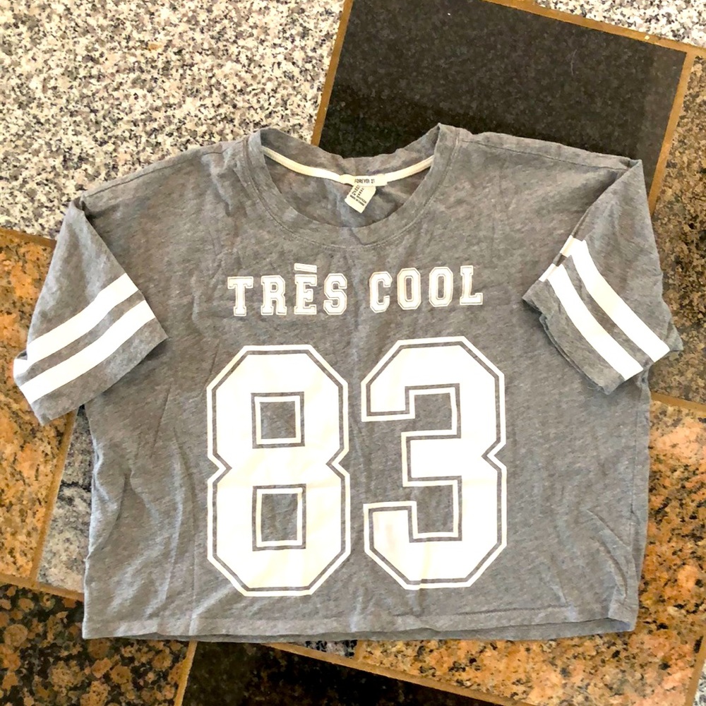 Short sleeve varsity style crop top size M